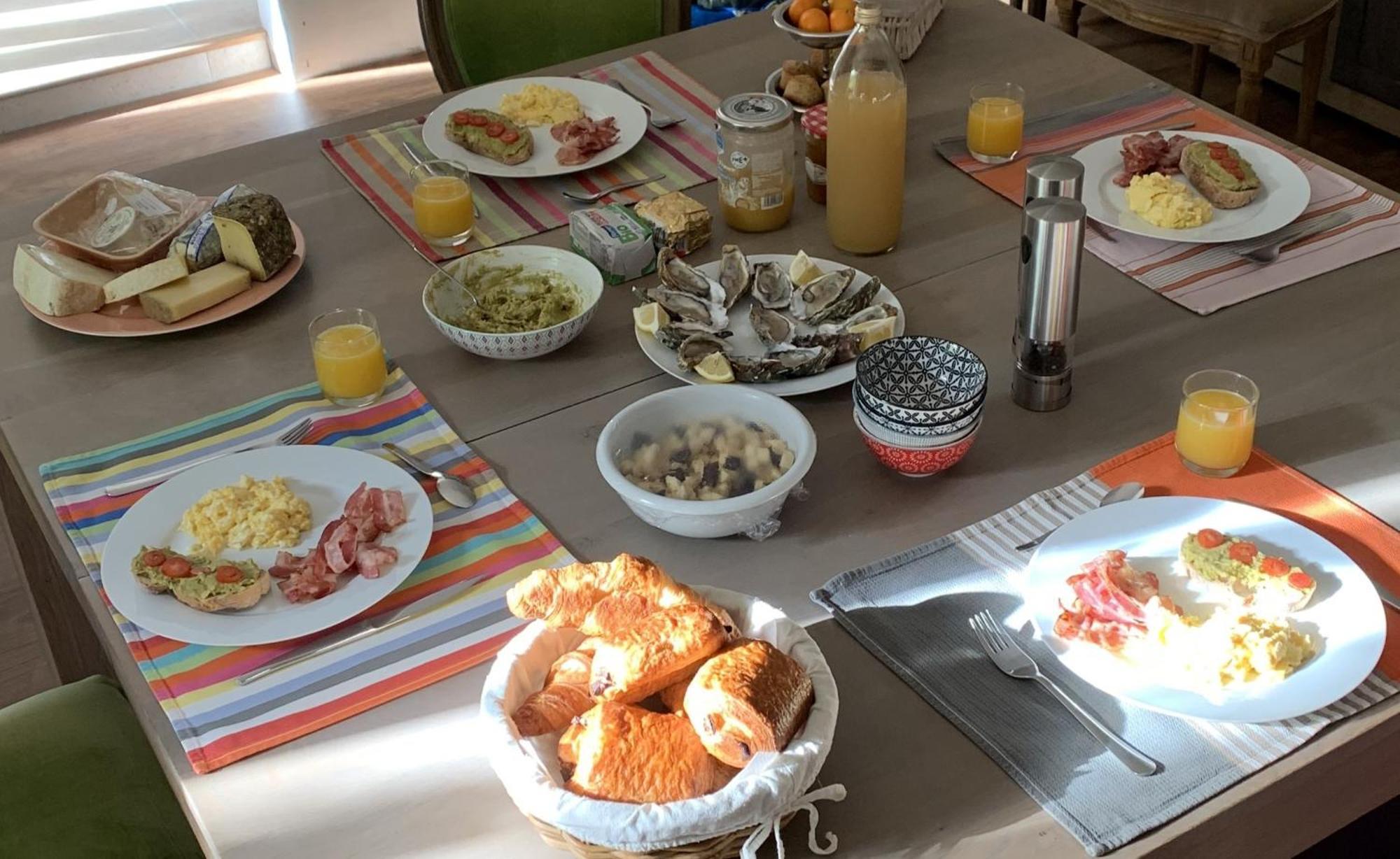 The Cool Lounge A Coulonges - Charente B&B 외부 사진